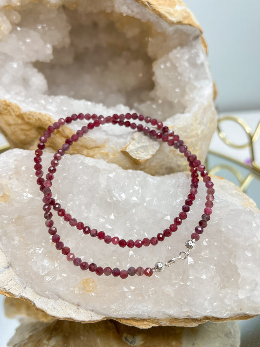 Raudonojo Turmalino (Rubelito) karoliai , 3mm