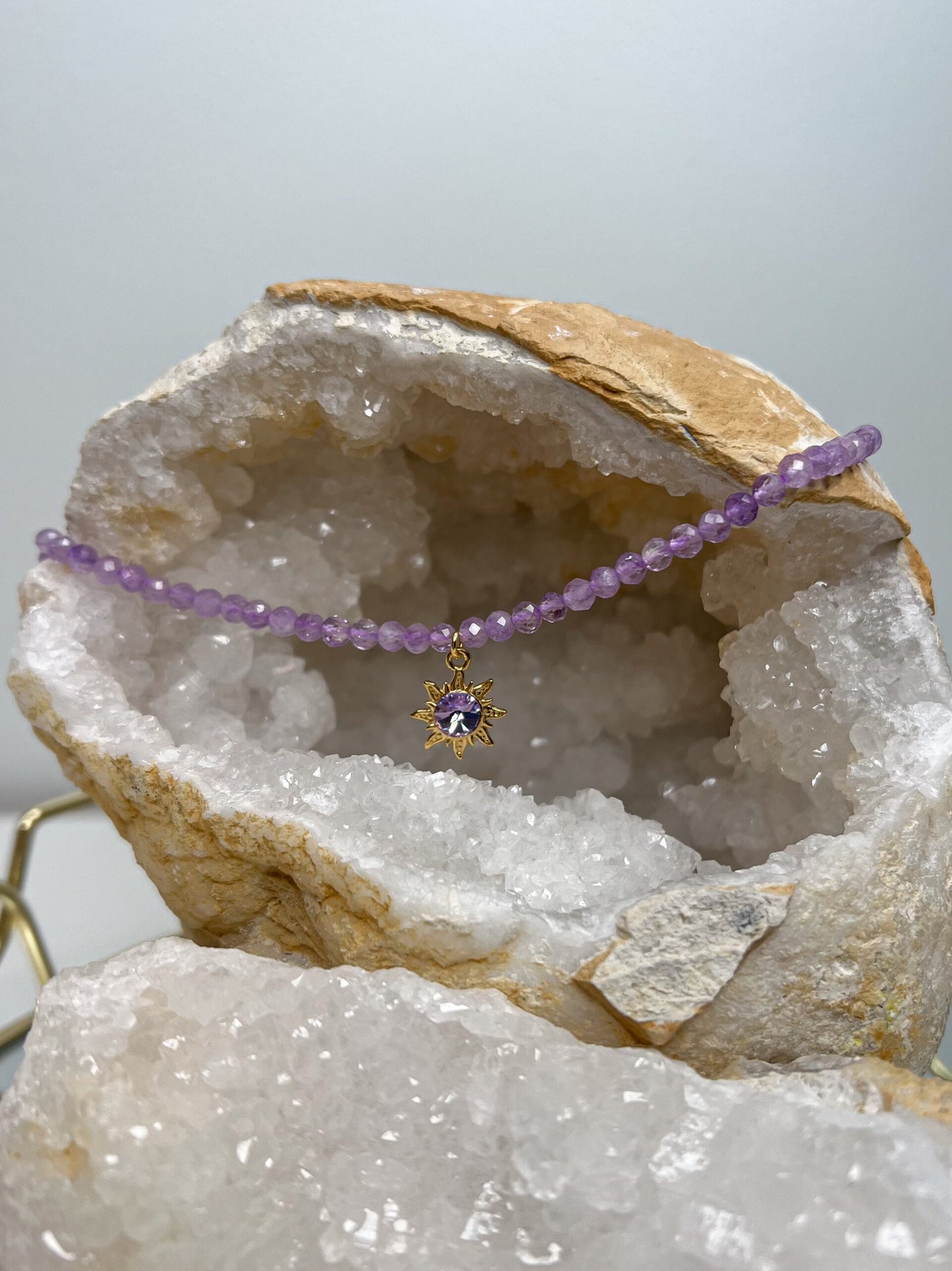 Levandinio Ametisto vėrinys su saulute, 4mm