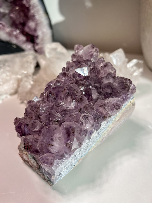 Ametisto drūza, 658 g